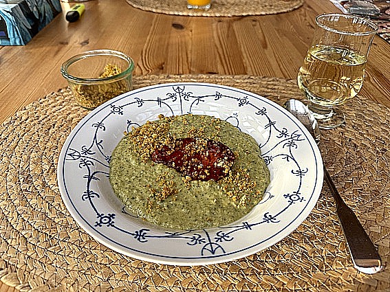 Cremesuppe vom Grünkohl mit Chorizo